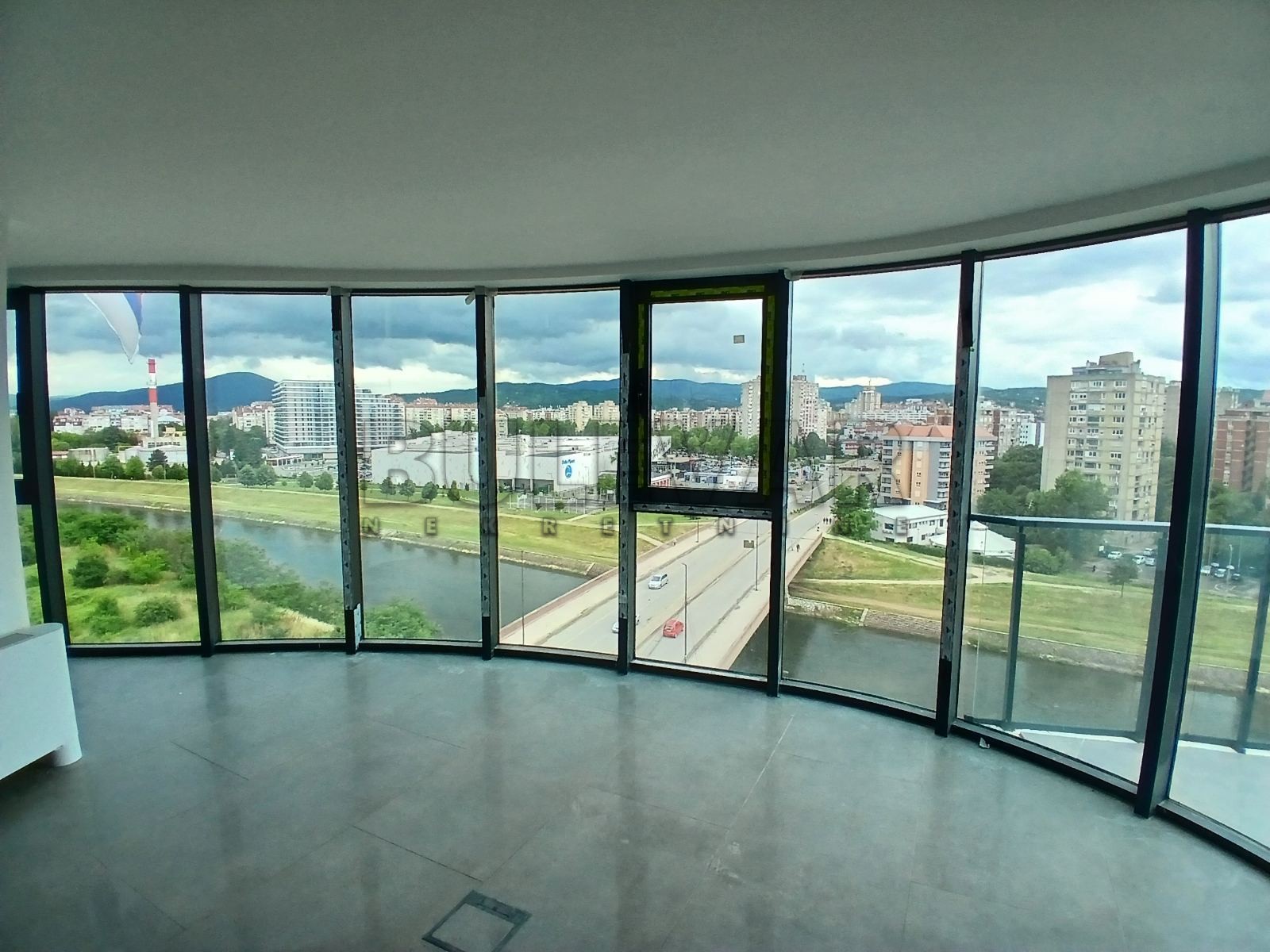 Lokal, 460 m2, Medijana, Pantelejska ID: i-014197 1