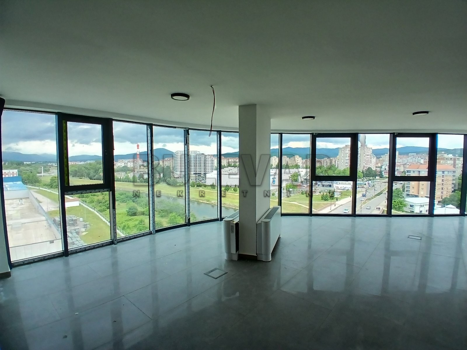 Lokal, 460 m2, Medijana, Pantelejska ID: i-014197 2