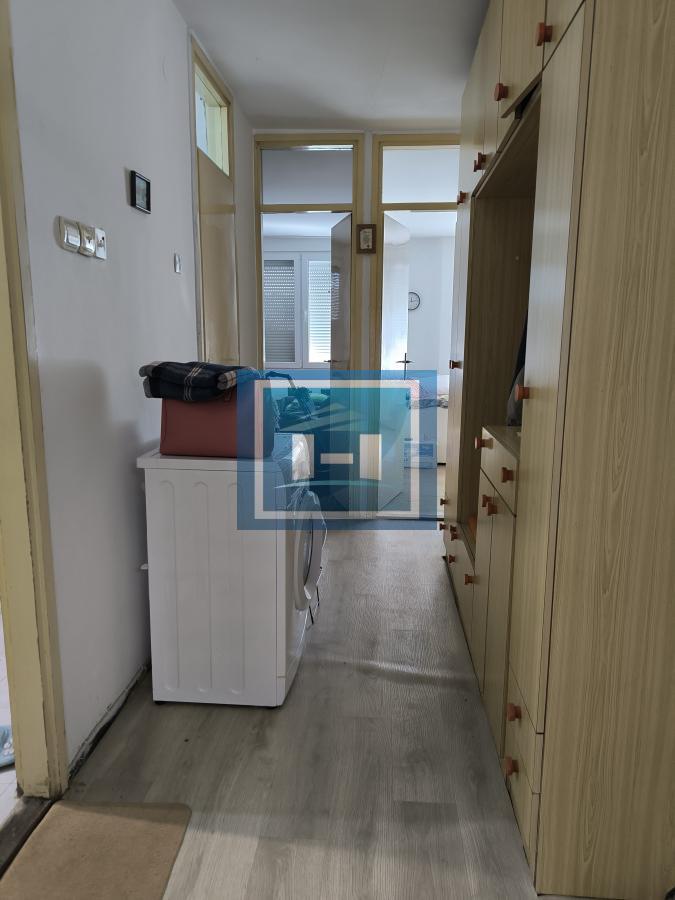 Retka prilika u srcu Ćuprije – stan u glavnoj ulici sa garažom i podrumom! 7