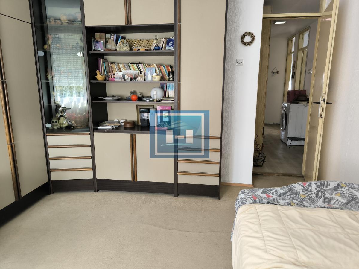 Retka prilika u srcu Ćuprije – stan u glavnoj ulici sa garažom i podrumom! 8