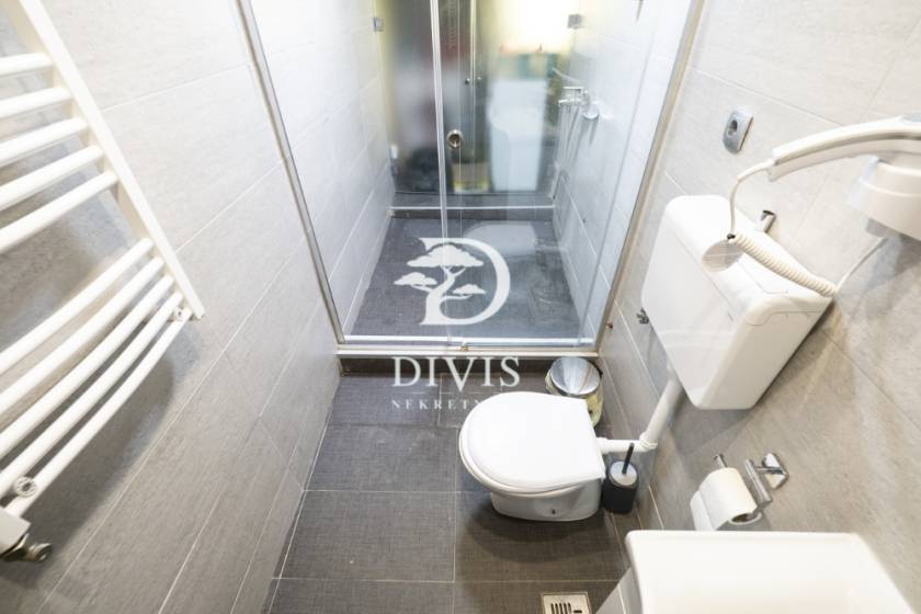 Prodajemo odličan 1 5 stan  33m2  Zmaj Jovina 4