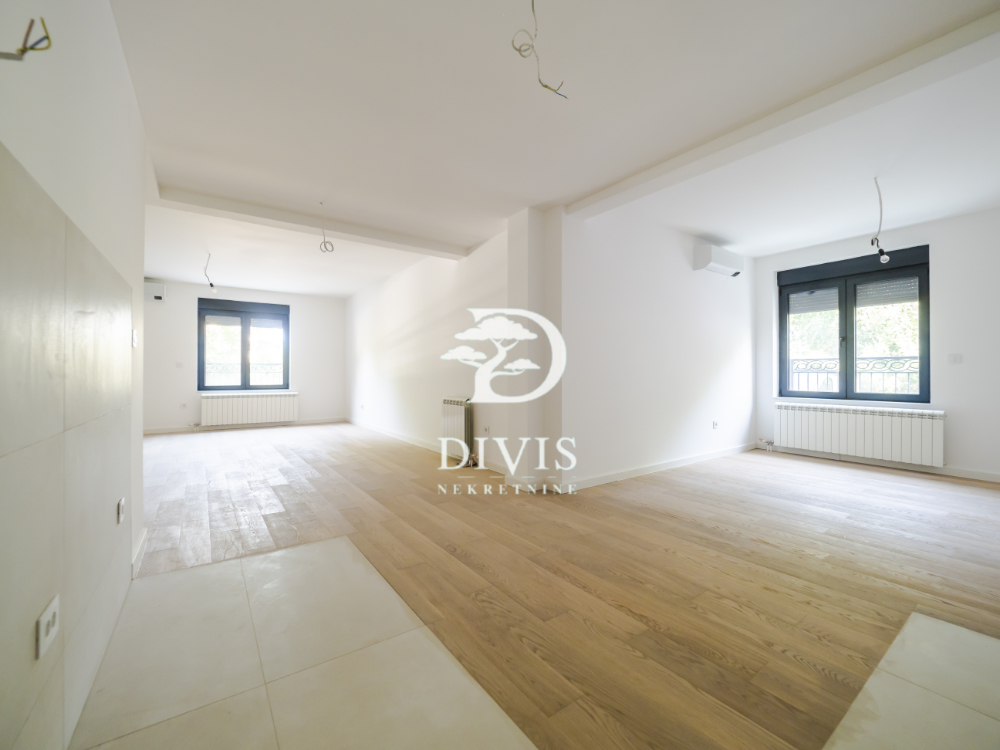 Nov 6 0 stan sa dvorištem  Dunavska  Dorćol  269m2 1