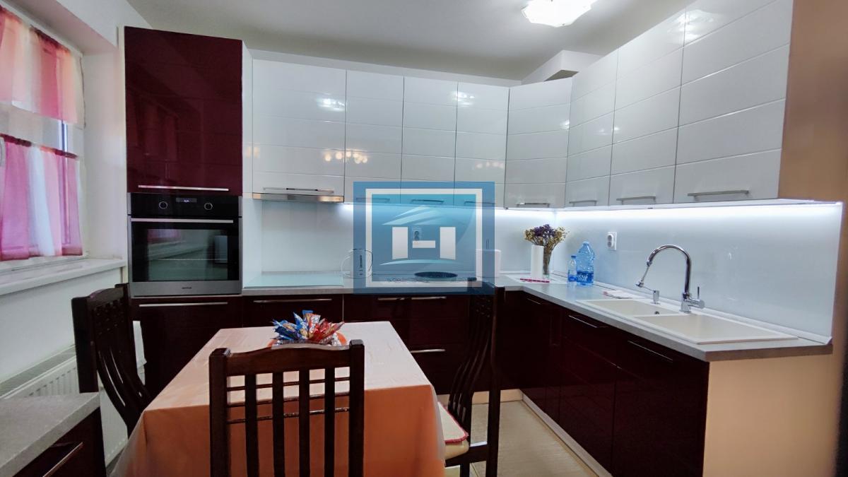 Stan visokog komfora sa garažom u centru grada 10