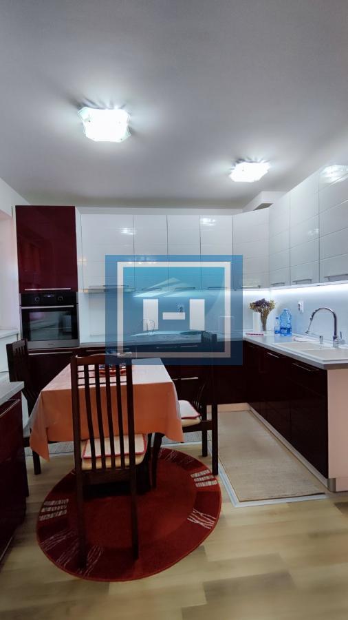 Stan visokog komfora sa garažom u centru grada 11