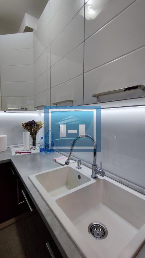 Stan visokog komfora sa garažom u centru grada 13