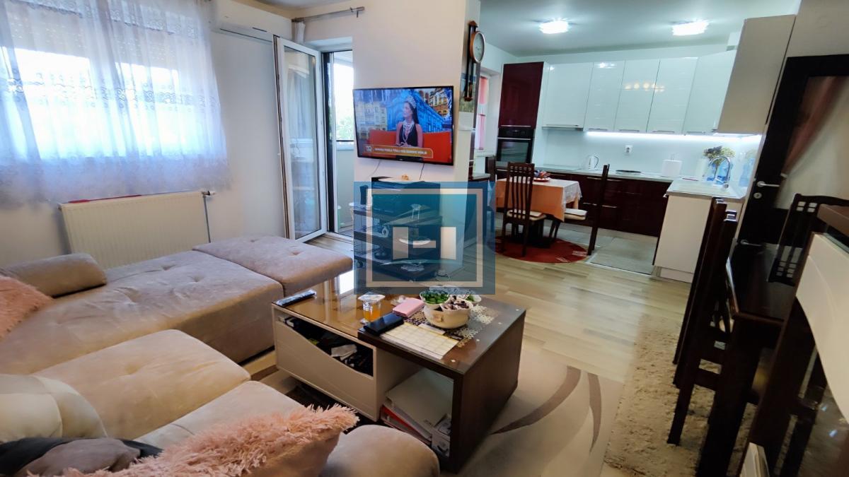 Stan visokog komfora sa garažom u centru grada 4