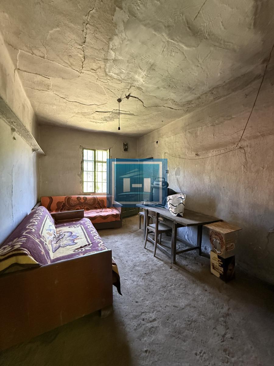 U ponudi stara autentična kuća,veoma poznata po snimanju serije Koreni. 19