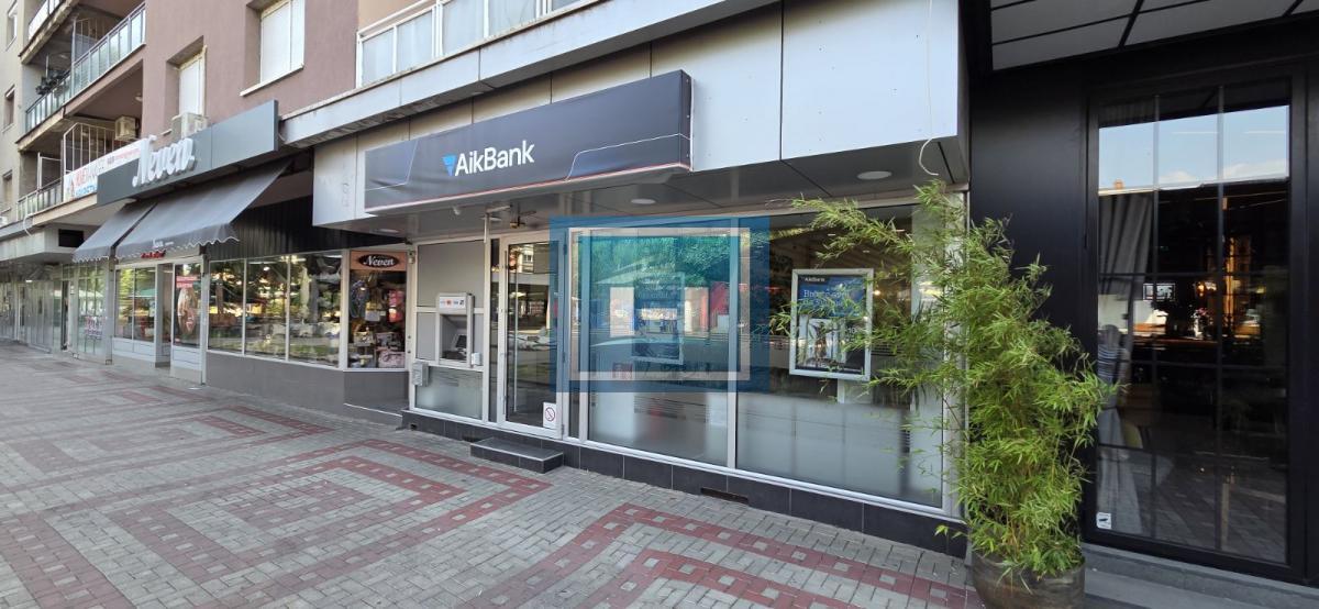 Lokal u centru grada za izdavanje 3