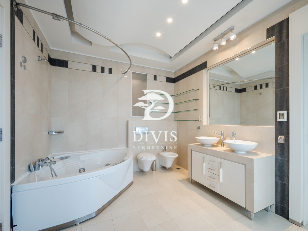 Požeška Banovo brdo  lux renoviran 6 0 stan  252m2 4