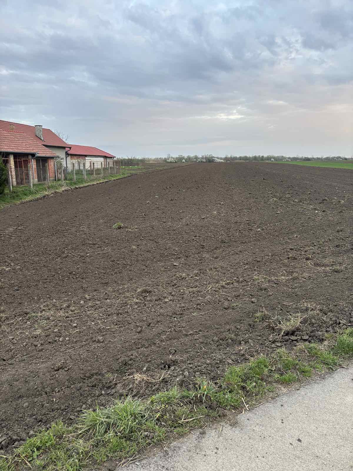 Prodajem gradjevinsko zemljiste Vrbas 1