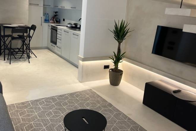 Izdajemo renoviran 2 0 dupleks na Crvenom krstu  50m2 2