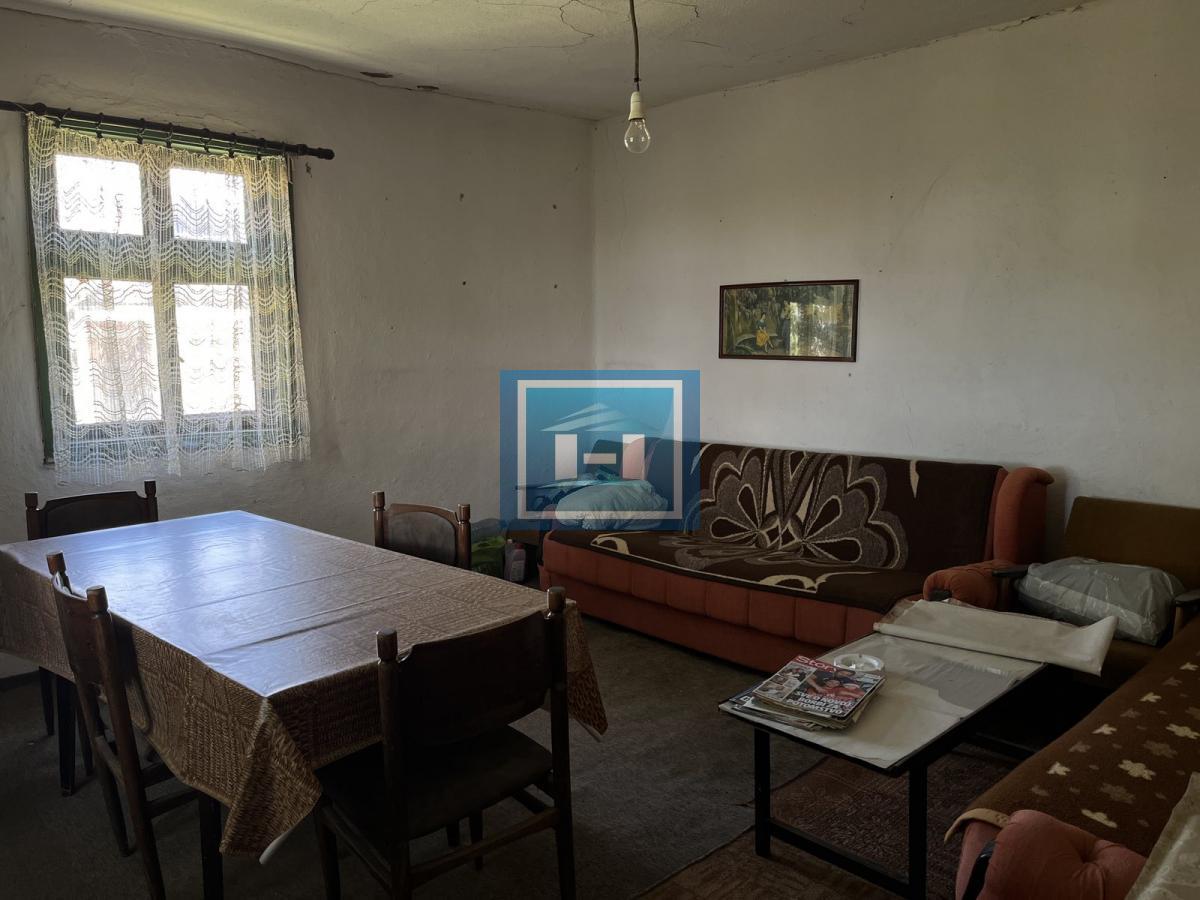 Domaćinstvo i kuća Majur 8