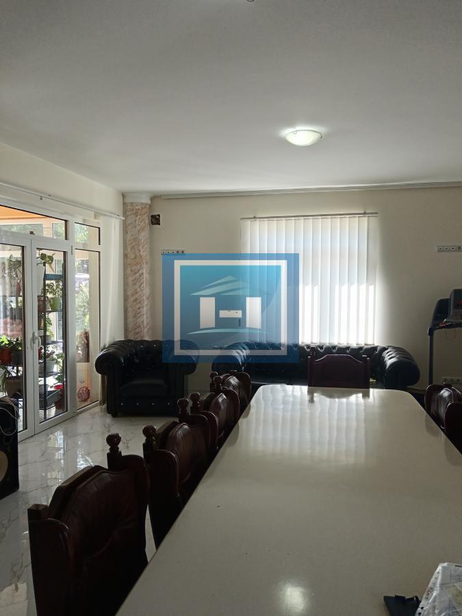 Idealno za preduzetnike – Kuća sa halom i vagom do 60 tona! 13