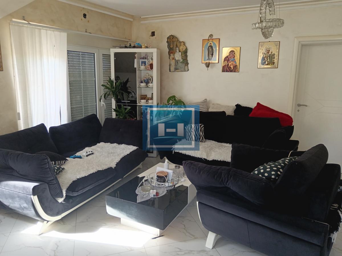 Idealno za preduzetnike – Kuća sa halom i vagom do 60 tona! 17