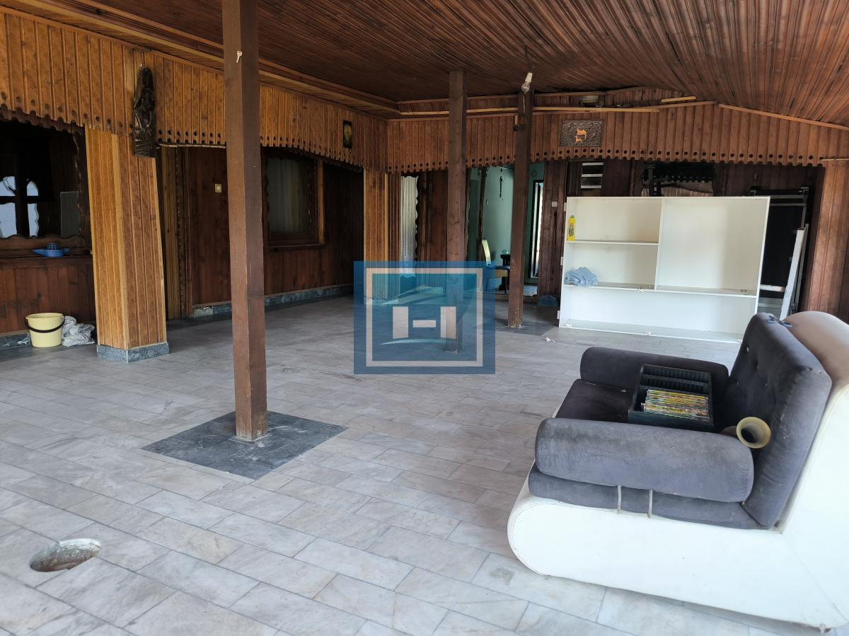 Stambeno-poslovna prilika u srcu Velikog Popovića – INVESTICIJA KOJA SE ODMAH ISPLAĆUJE! 12