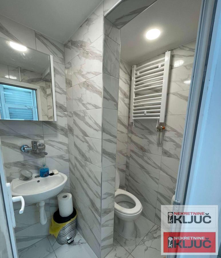 GRBAVICA IZDAJE SE VIŠENAMENSKI ULIČNI PROSTOR 6