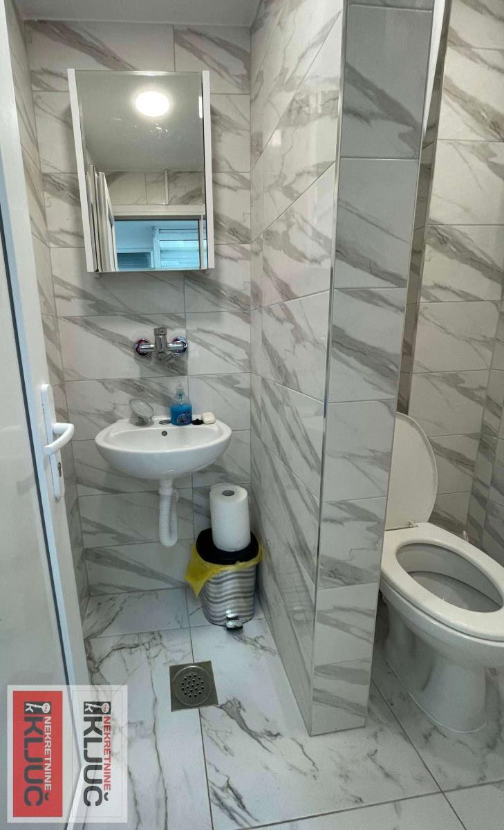 GRBAVICA IZDAJE SE VIŠENAMENSKI ULIČNI PROSTOR 8