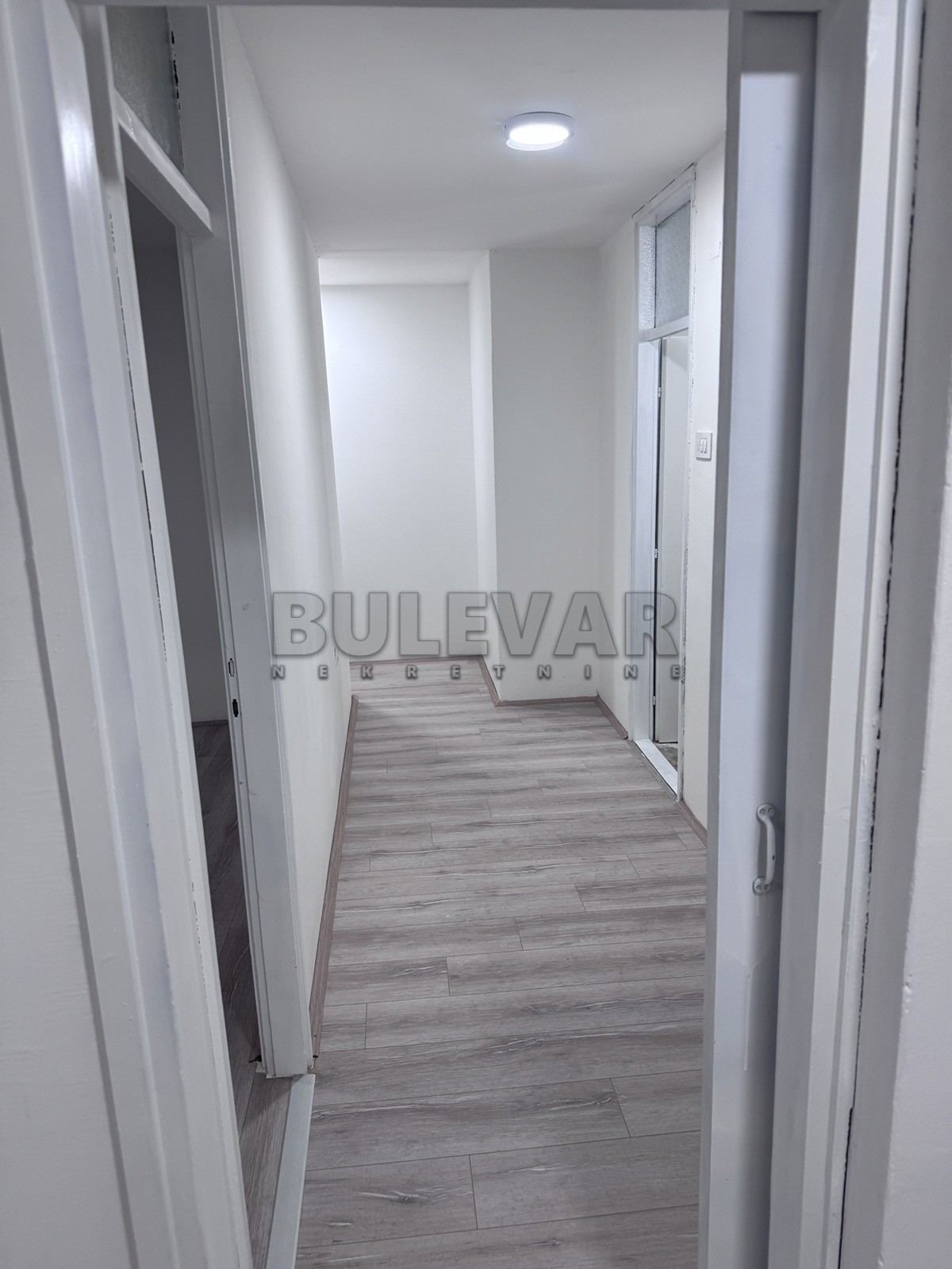 Dvosoban stan, 62 m2, Bulevar Nemanjića, Blagoja Parovića ID: i-014325 3