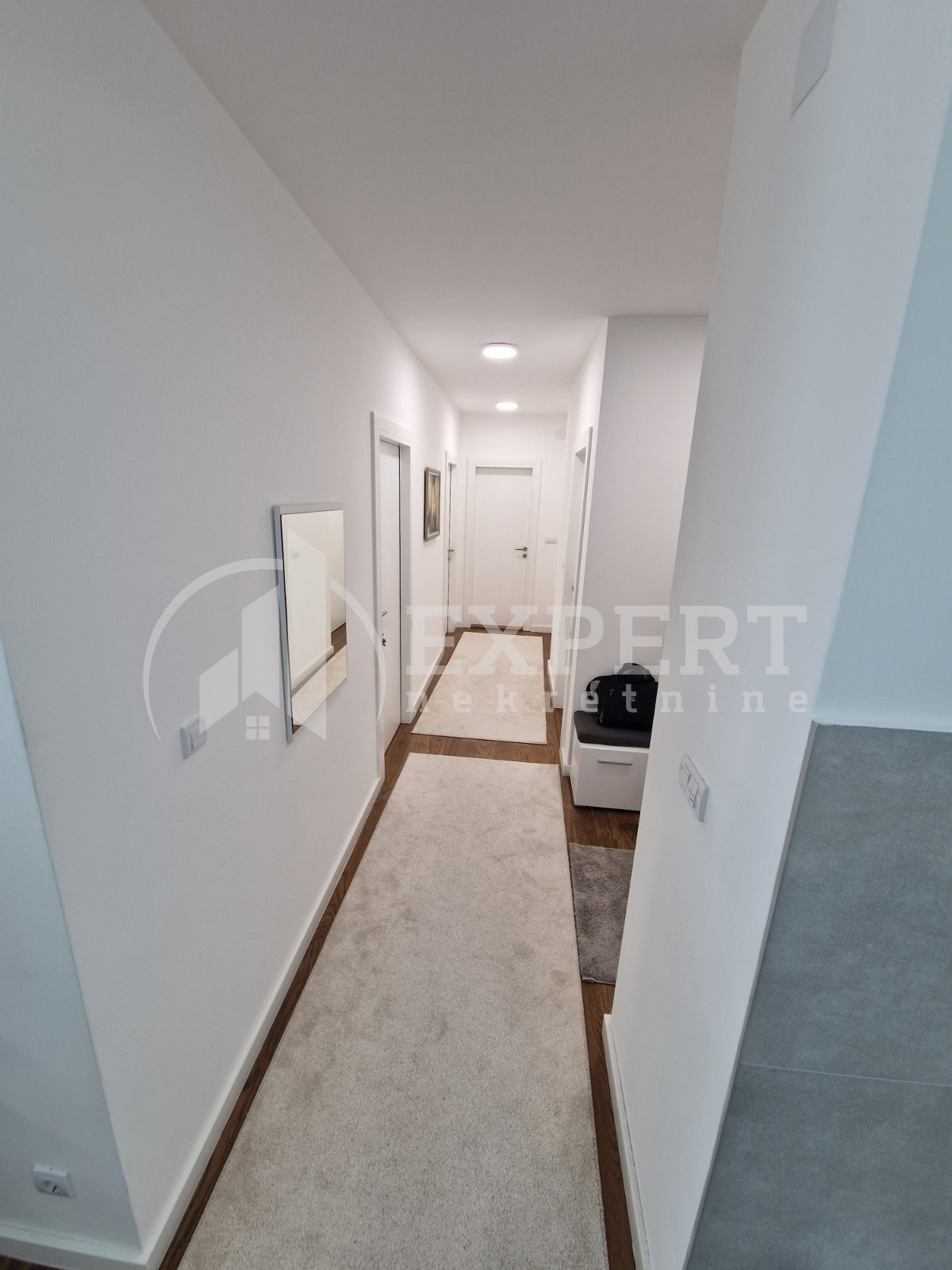 Trosoban stan, 81 m2, Bulevar Nemanjića, Blagoja Parovića ID: p-014324 12