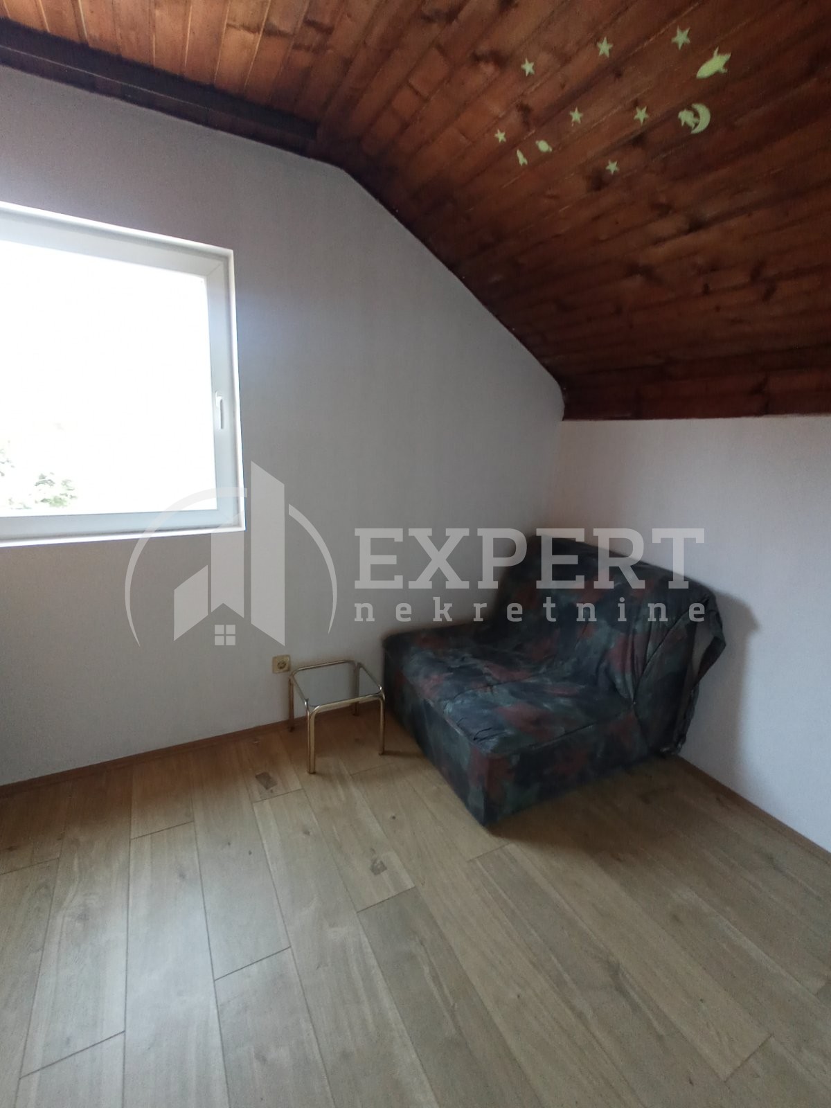 Trosoban stan, 80 m2, Ćele kula, Bulevar svetog cara ID: i-014328 7