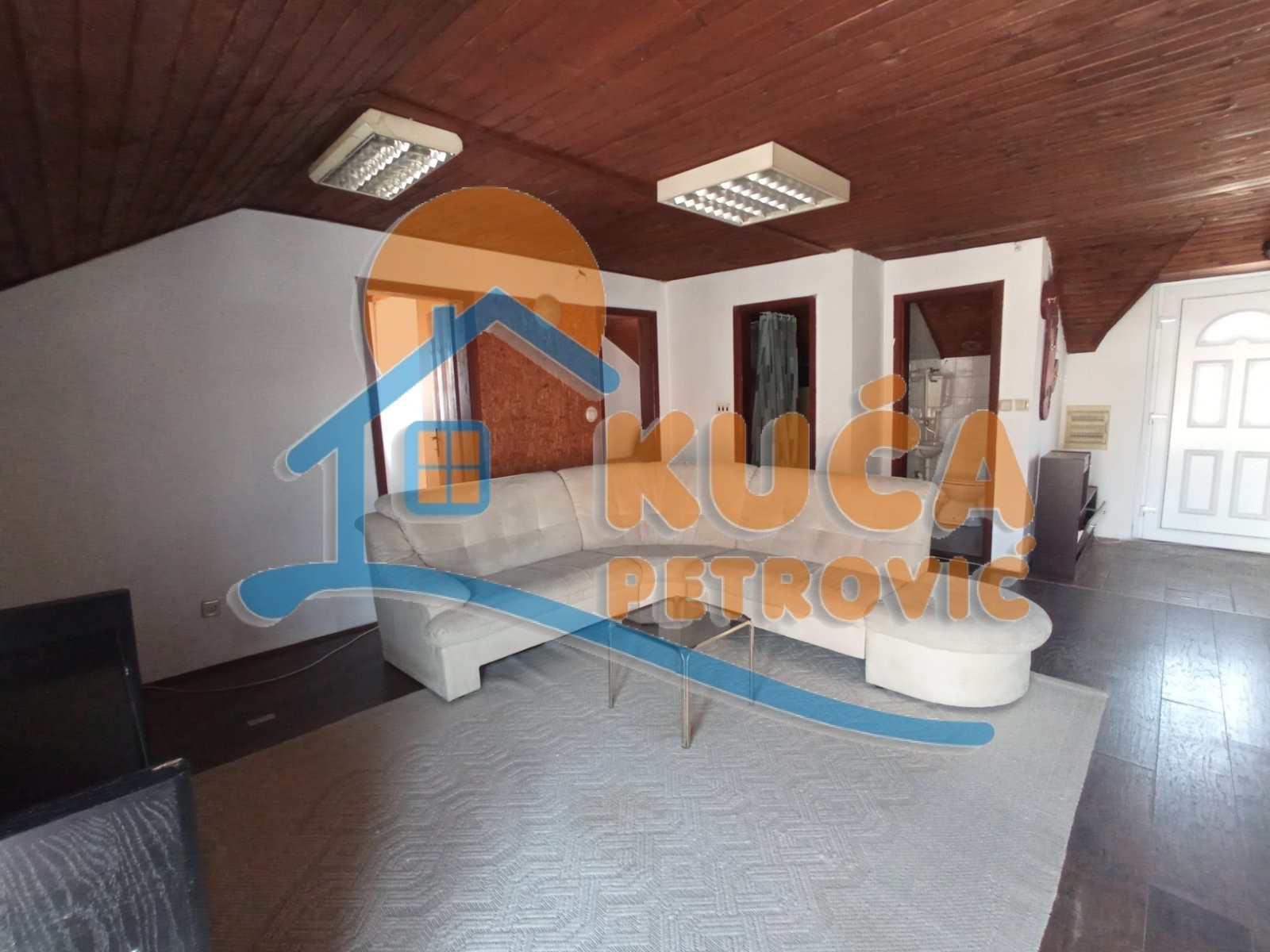 Trosoban stan, 80 m2, Ćele kula, Bulevar svetog cara ID: i-014328 1