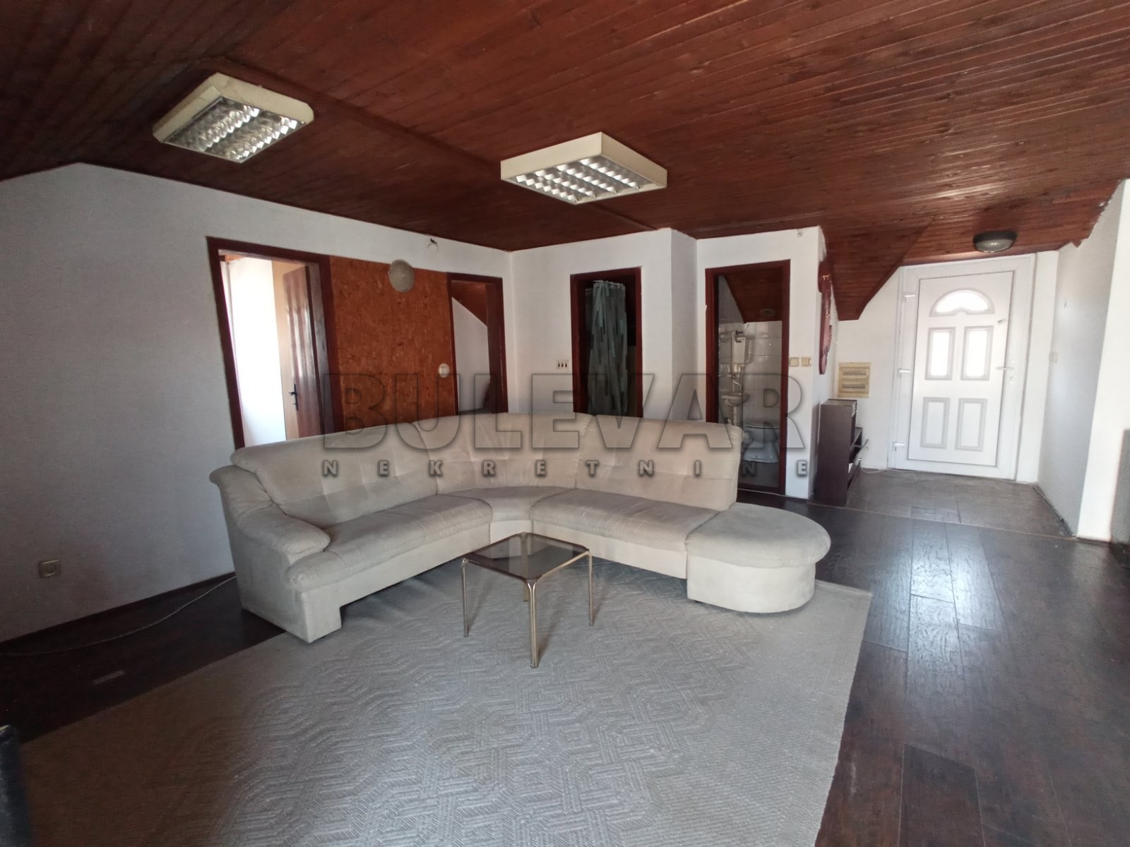 Trosoban stan, 80 m2, Ćele kula, Bulevar svetog cara ID: i-014328 2