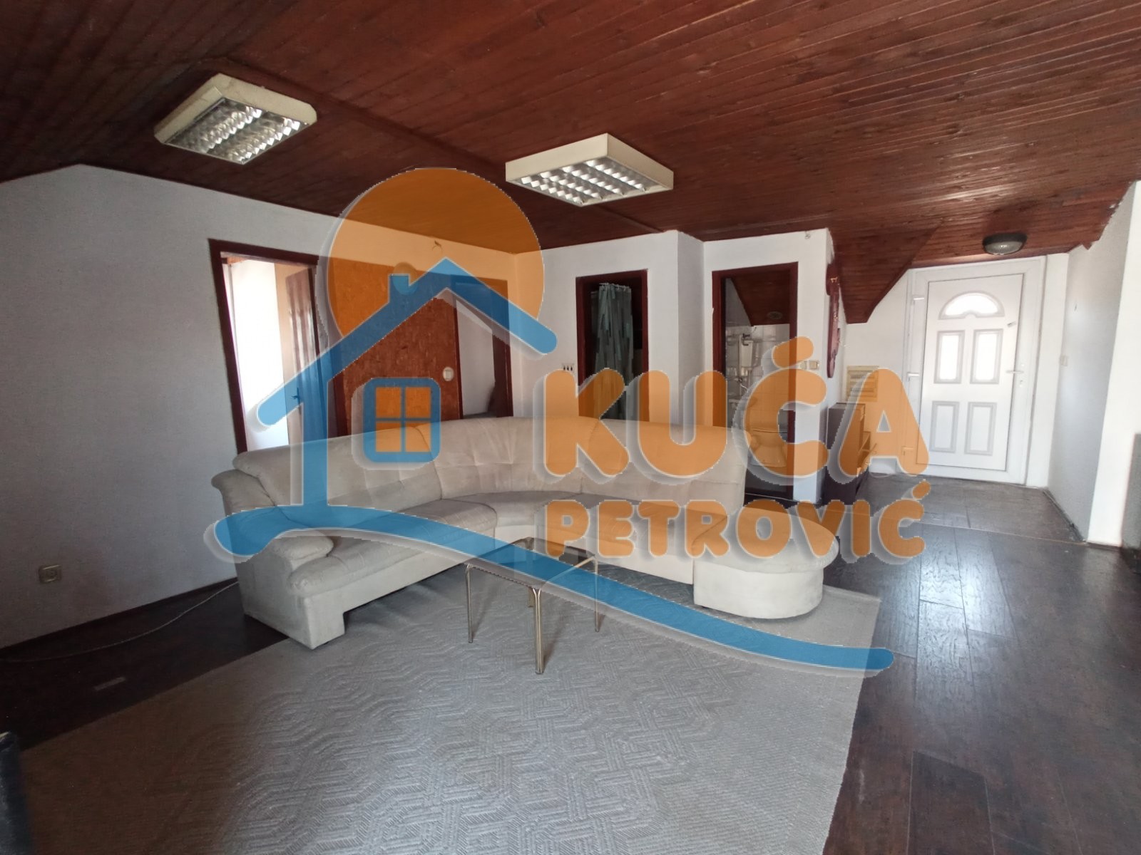 Trosoban stan, 80 m2, Ćele kula, Bulevar svetog cara ID: i-014328 2
