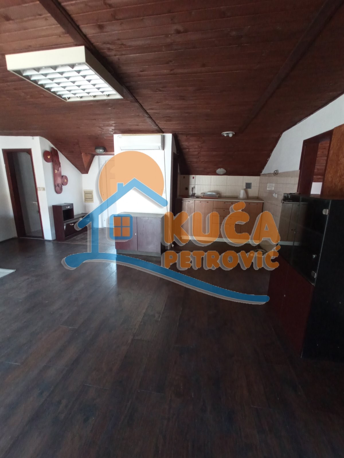 Trosoban stan, 80 m2, Ćele kula, Bulevar svetog cara ID: i-014328 5