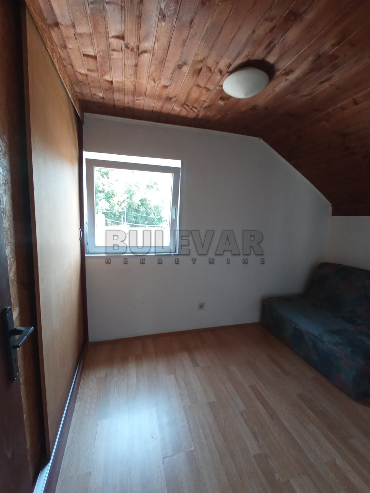 Trosoban stan, 80 m2, Ćele kula, Bulevar svetog cara ID: i-014328 6