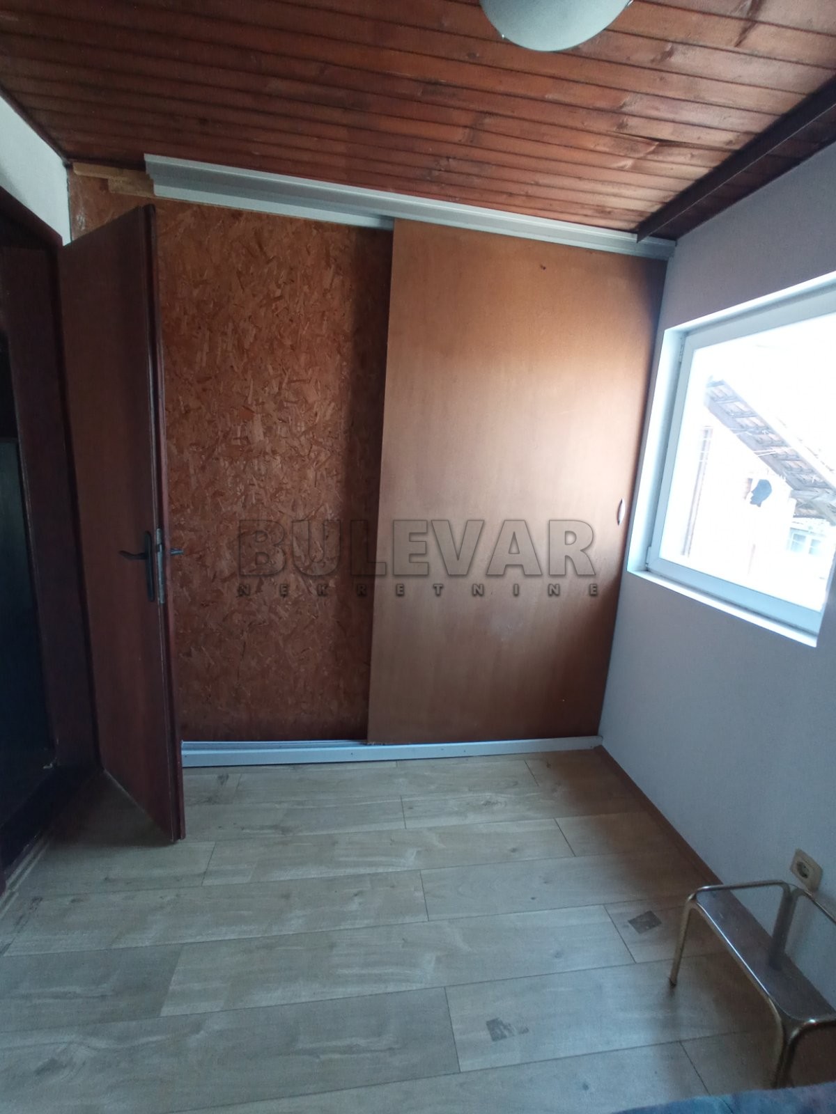 Trosoban stan, 80 m2, Ćele kula, Bulevar svetog cara ID: i-014328 8