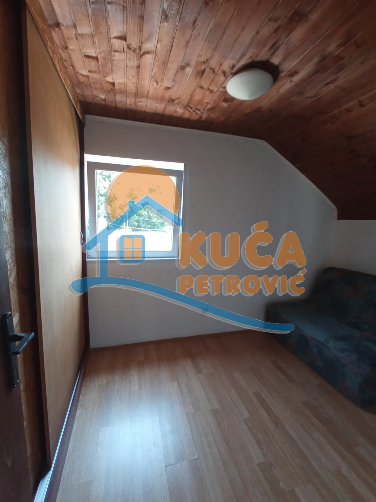 Trosoban stan, 80 m2, Ćele kula, Bulevar svetog cara ID: i-014328 6