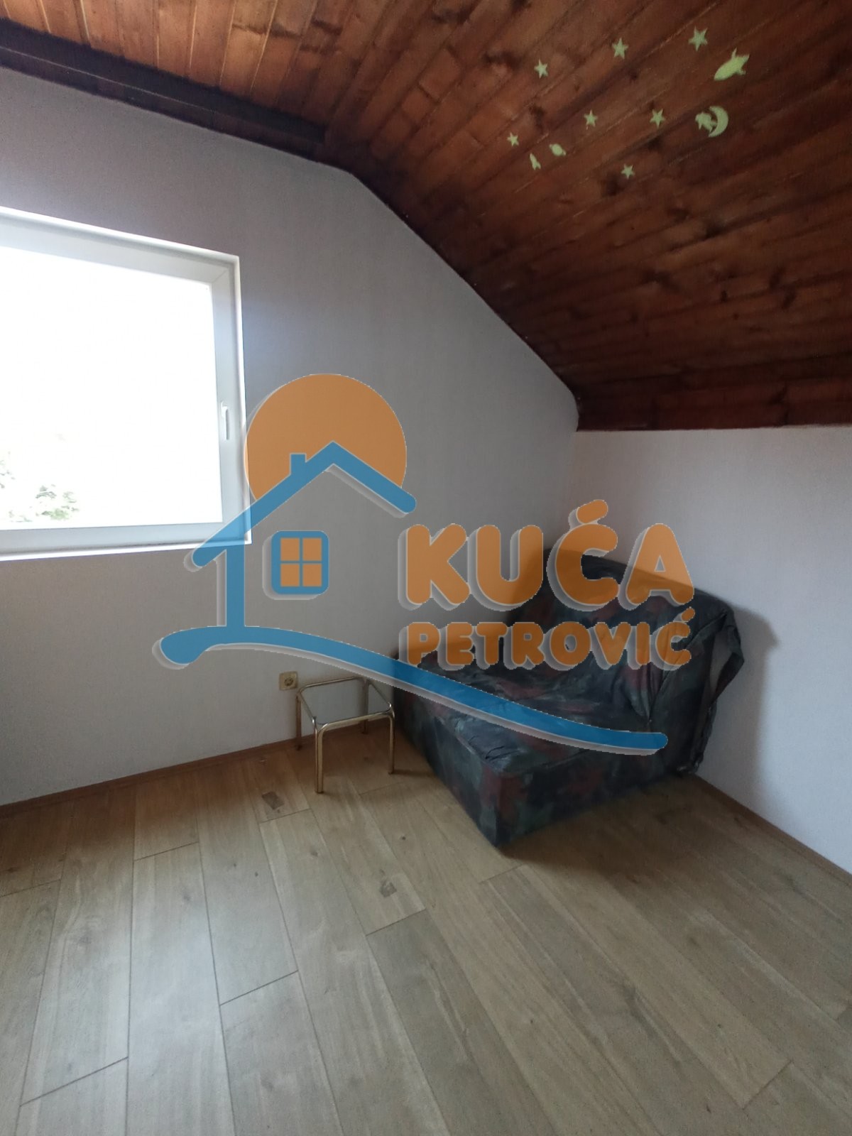Trosoban stan, 80 m2, Ćele kula, Bulevar svetog cara ID: i-014328 7