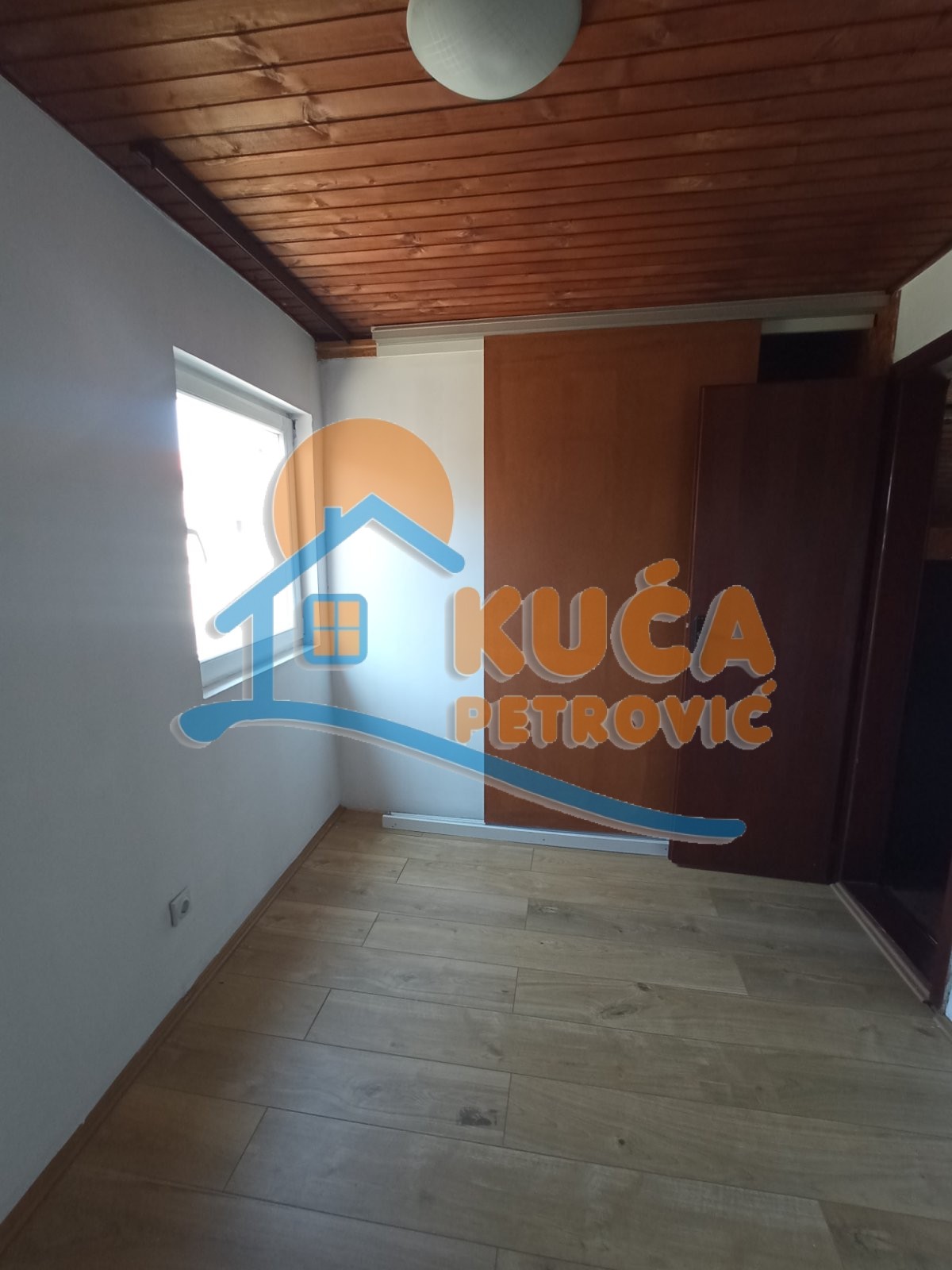 Trosoban stan, 80 m2, Ćele kula, Bulevar svetog cara ID: i-014328 9