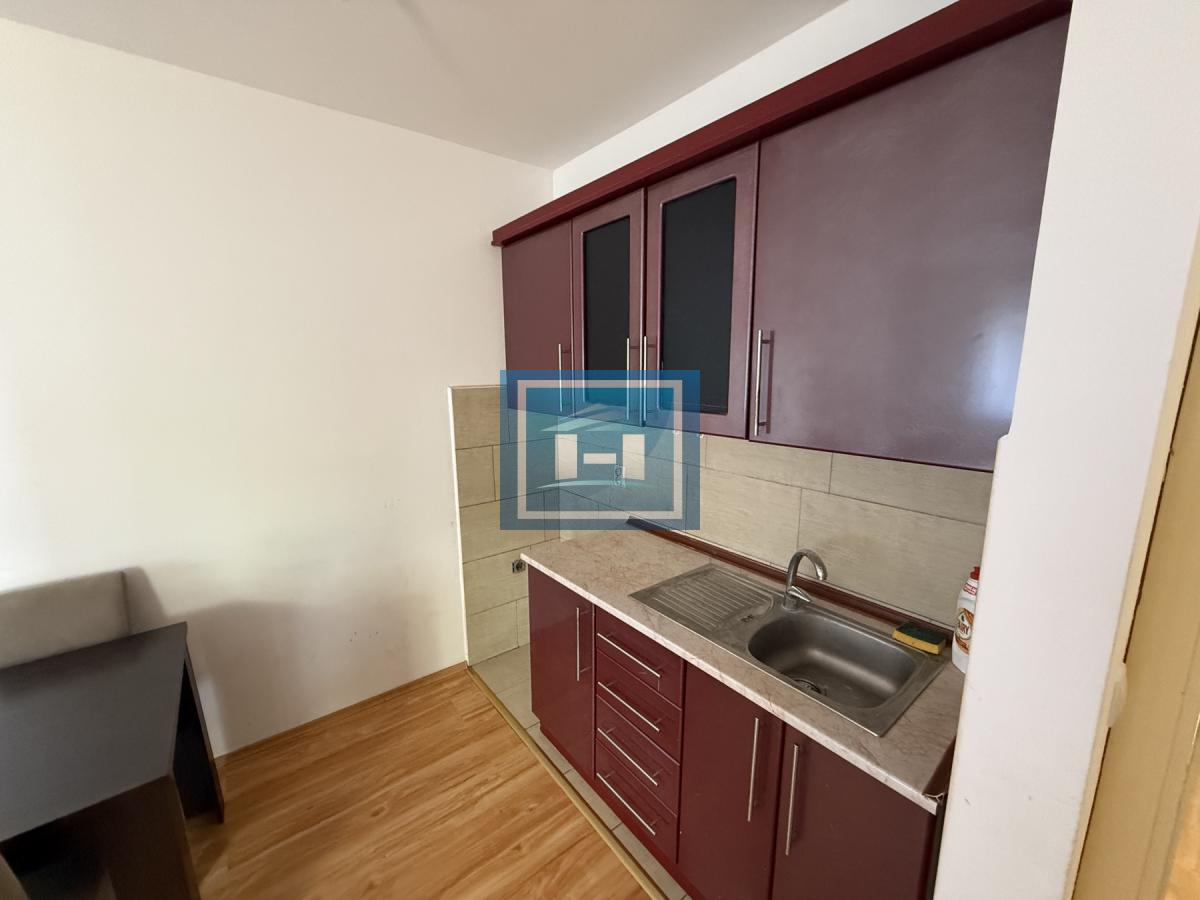 Izdaje se stan u centru grada – mirna oaza u srcu urbanog života 6