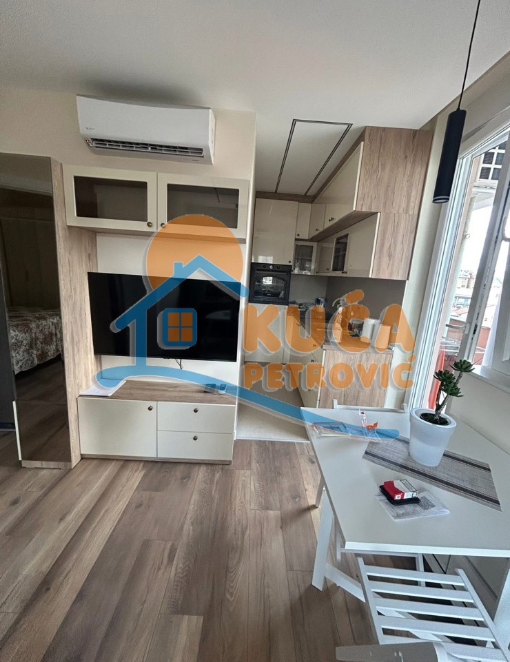Jednosoban stan, 35 m2, Centar, Obrenovićeva ID: i-014334 1