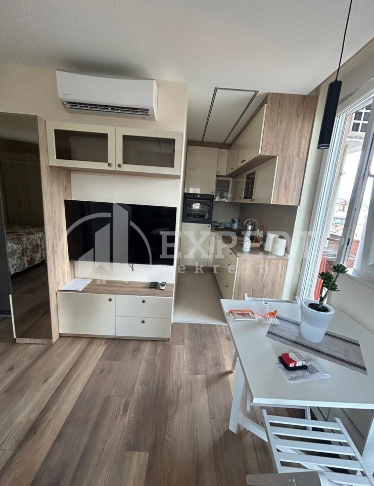 Jednosoban stan, 35 m2, Centar, Obrenovićeva ID: i-014334 1