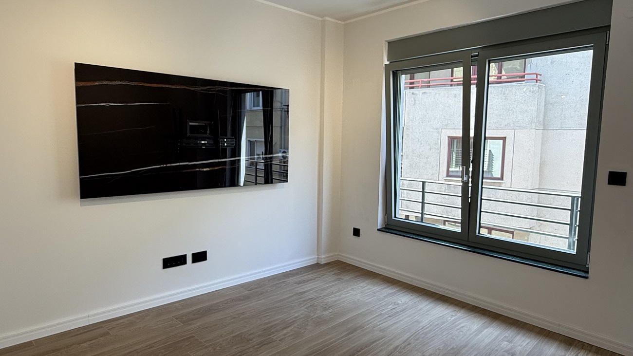 Luks 2 0 stan kod Kalenić pijace  Sredačka  65m2 5