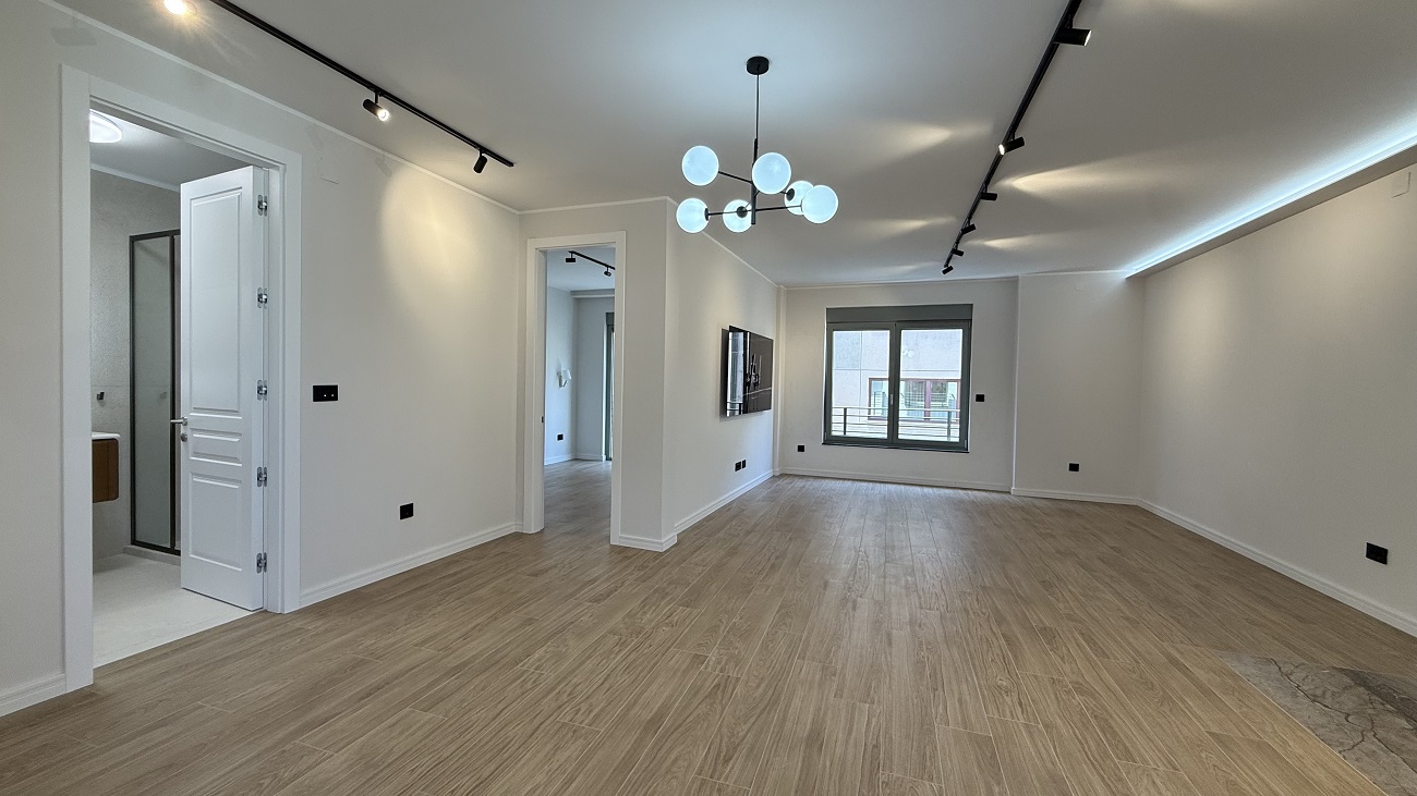 Luks 2 0 stan kod Kalenić pijace  Sredačka  65m2 1