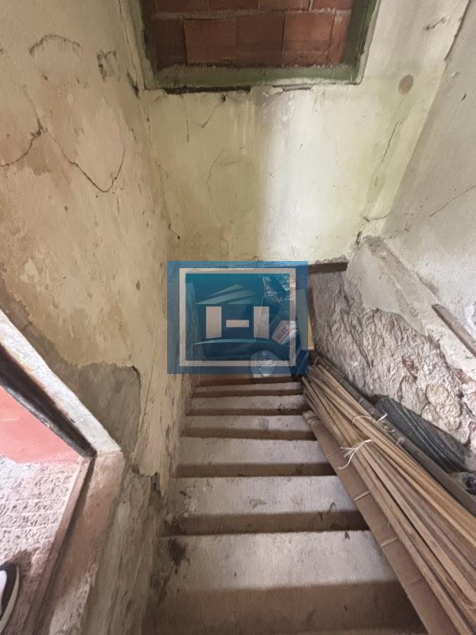 Prostrana kuca u centru Raznja 8