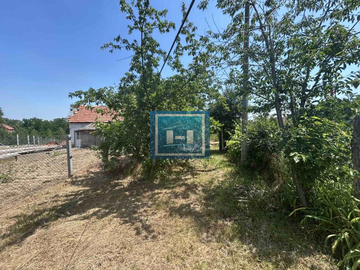 Plac za izgradnju vikend kuće ili hale  na glavnom putu Lapovo Batčina 5