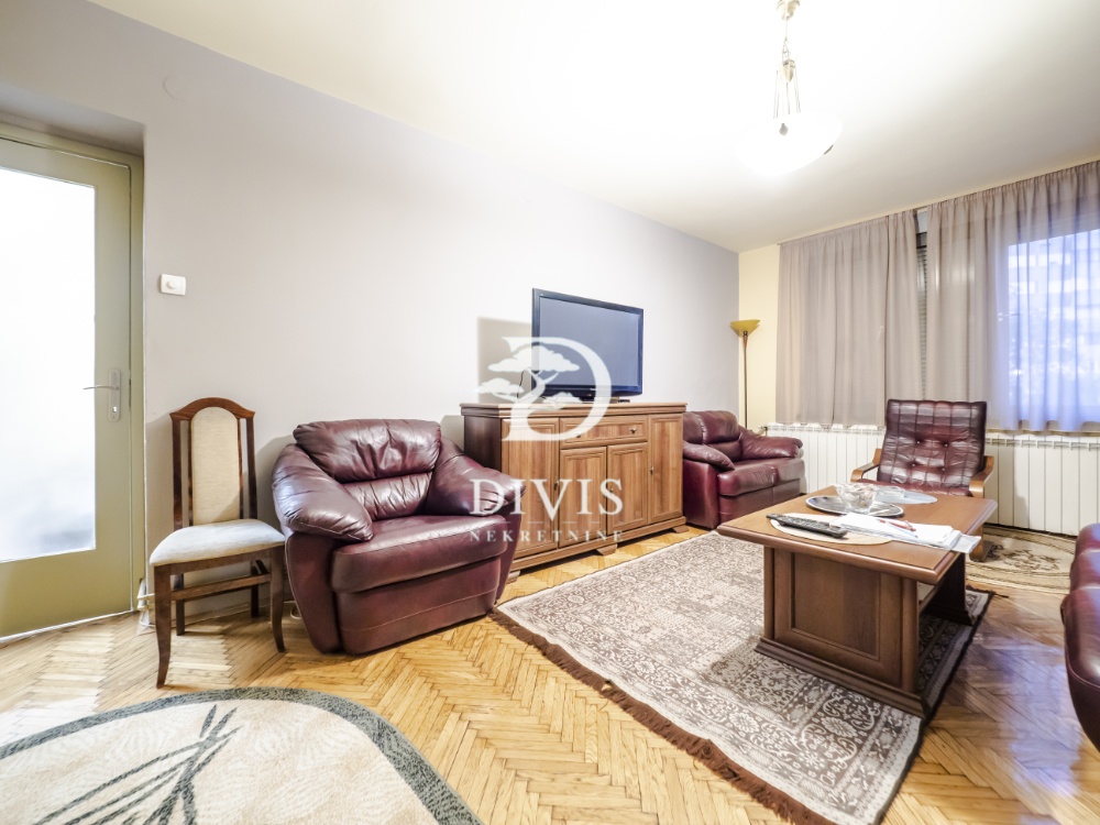 Prodajemo odličan 4 0 stan  104m2  Čingrijina kod Gradske bolnice 2