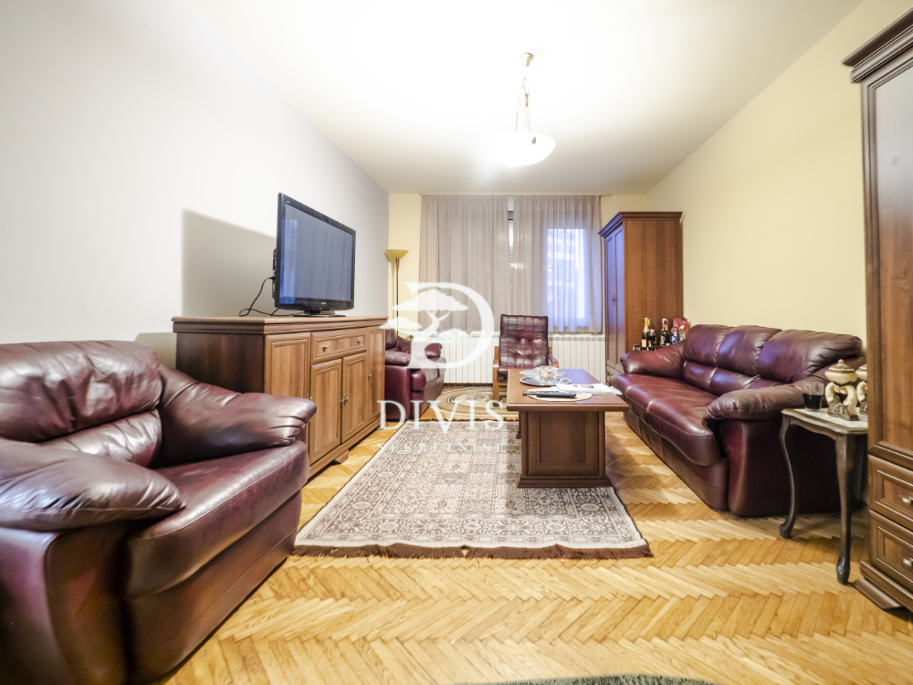 Prodajemo odličan 4 0 stan  104m2  Čingrijina kod Gradske bolnice 3