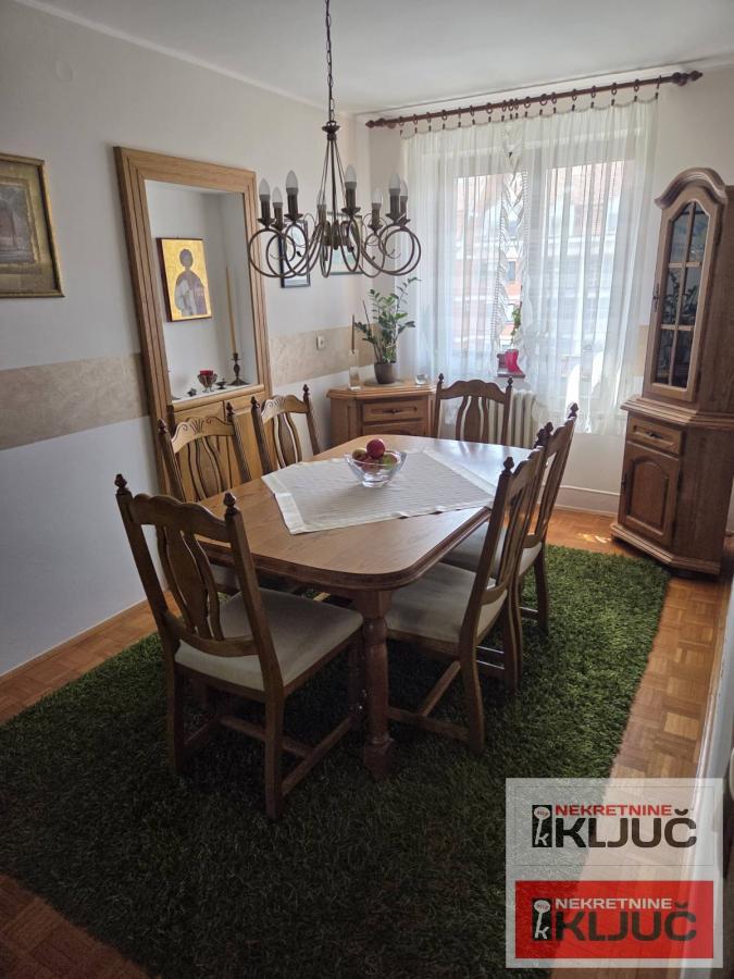 SOMBORSKI BULEVAR, 83m2, Trosoban, Fasadna cigla 11