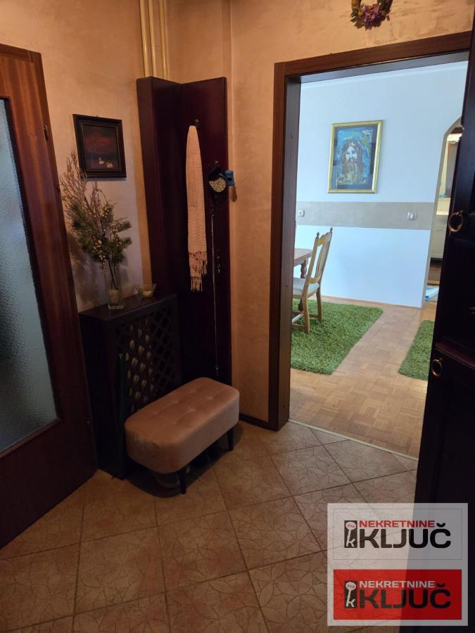 SOMBORSKI BULEVAR, 83m2, Trosoban, Fasadna cigla 14