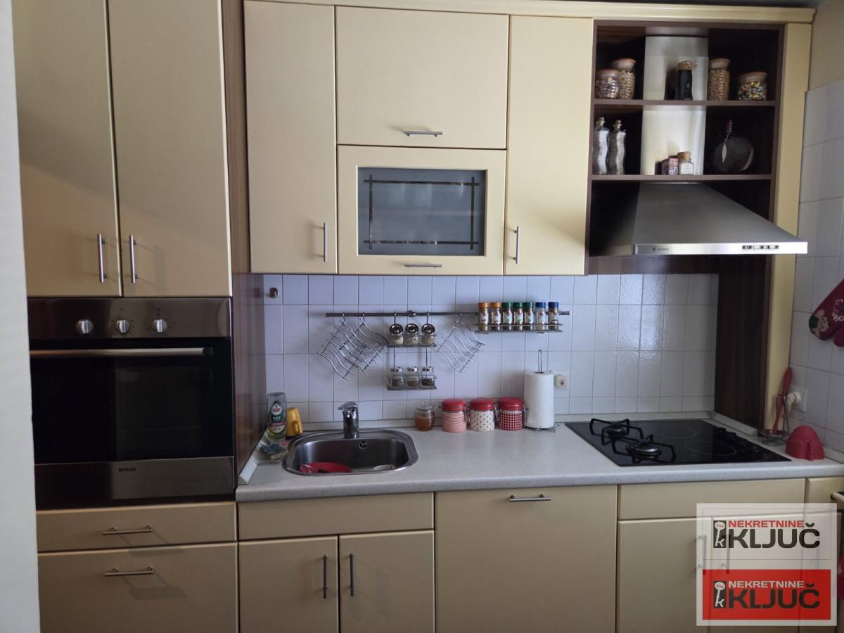 SOMBORSKI BULEVAR, 83m2, Trosoban, Fasadna cigla 5