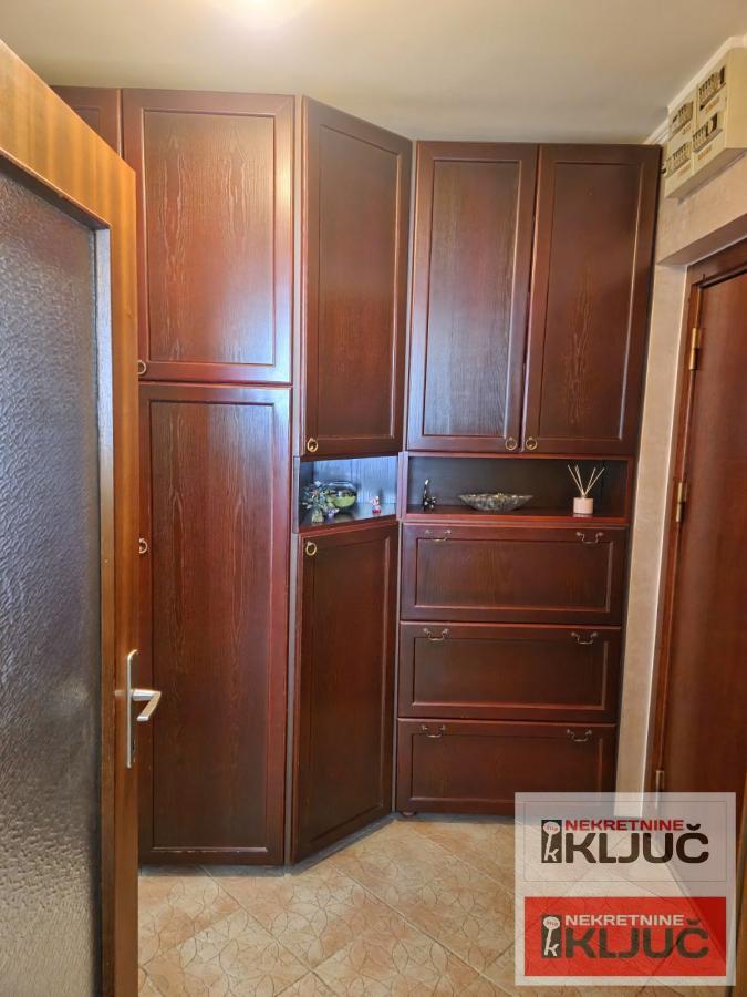 SOMBORSKI BULEVAR, 83m2, Trosoban, Fasadna cigla 6