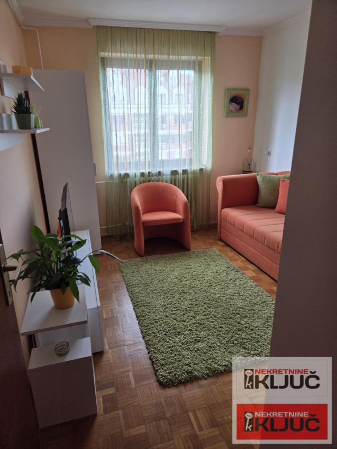 SOMBORSKI BULEVAR, 83m2, Trosoban, Fasadna cigla 9