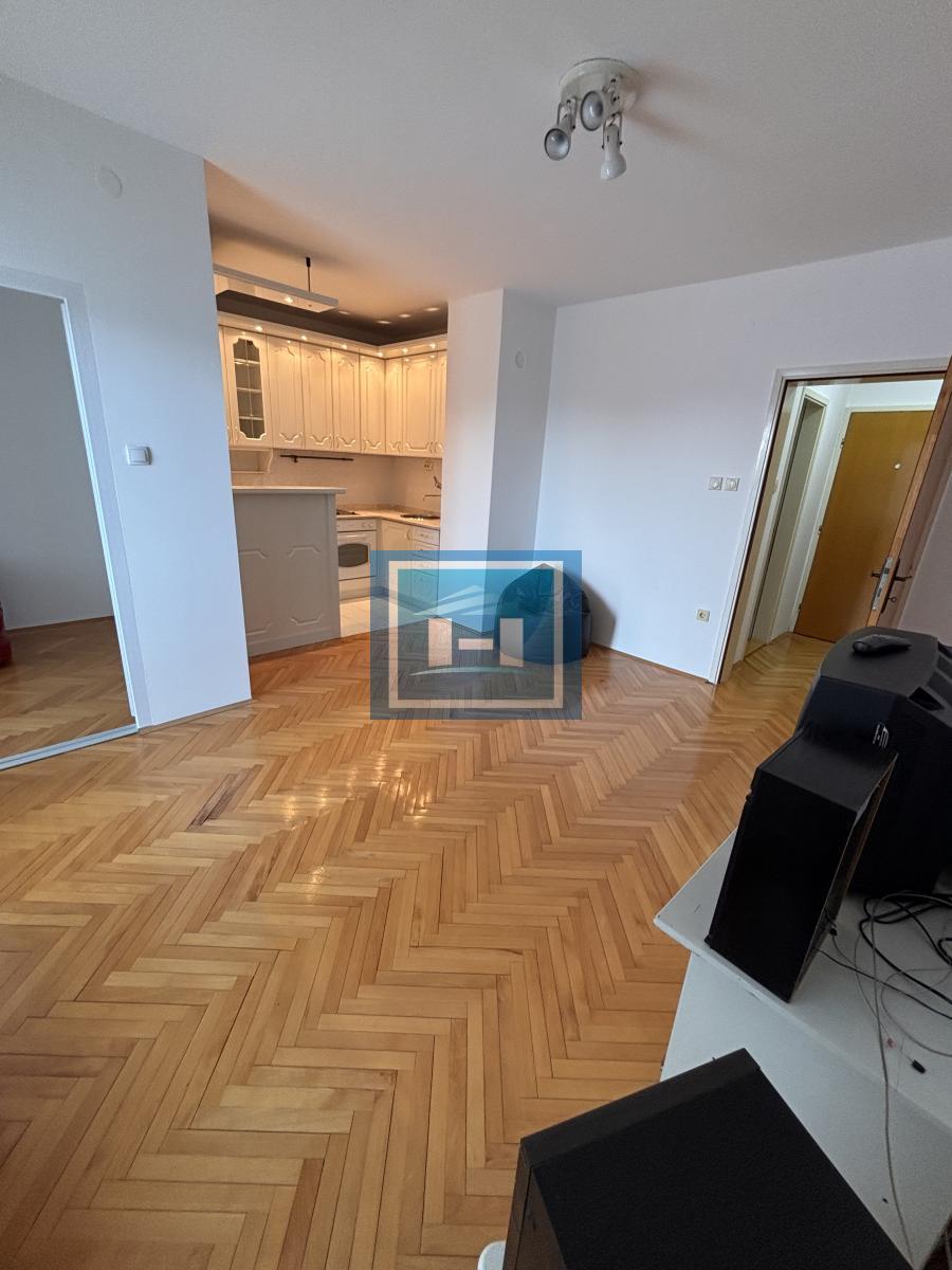 Stan na Sarinoj medji - blizu Akva parka 5