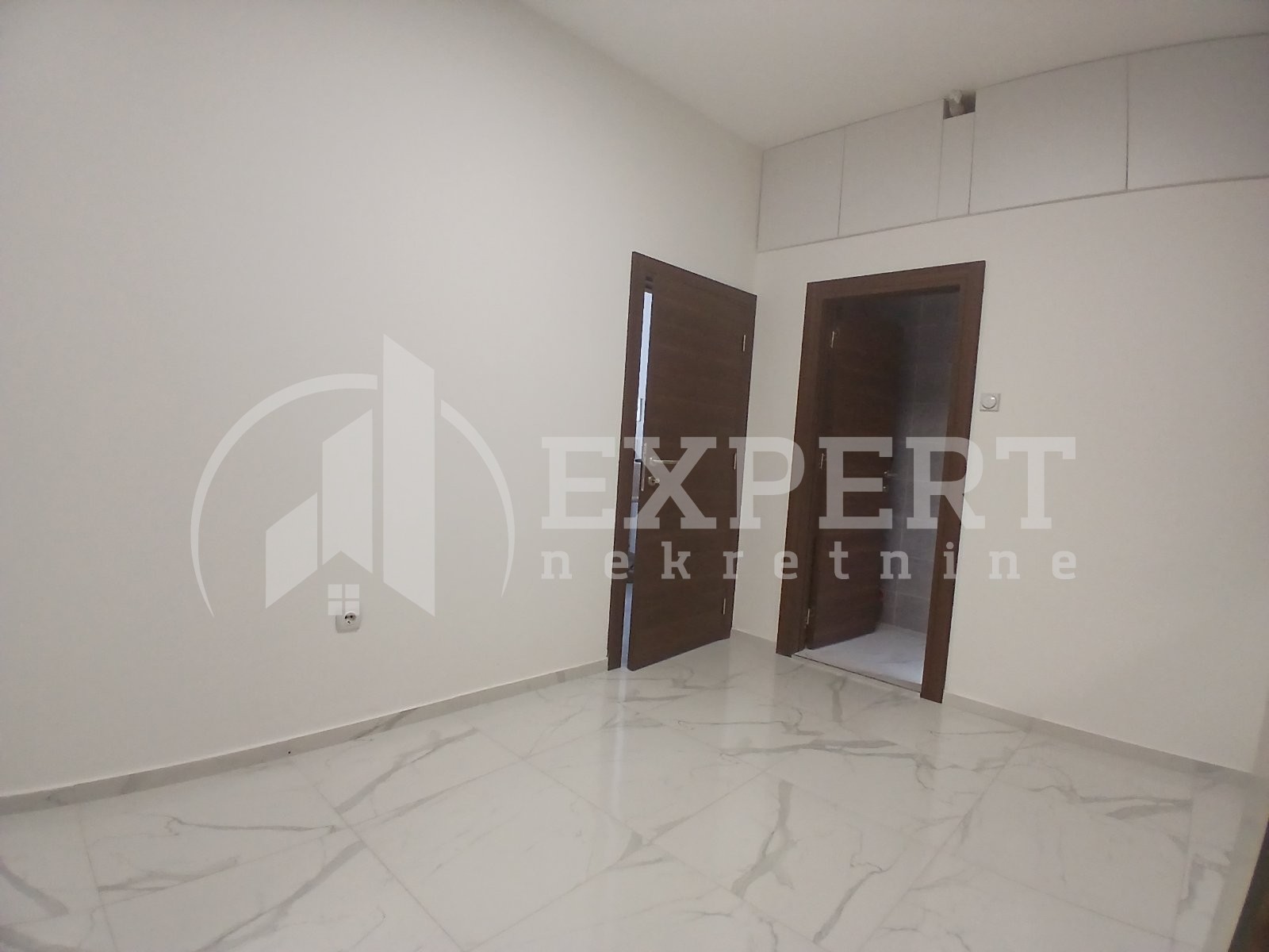 Lokal, 44 m2, Durlan, Milana Blagojevića ID: i-014369 2