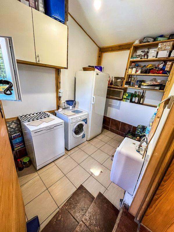 Vikendica na Zlatarskom jezeru sa privatnim zalivom 5